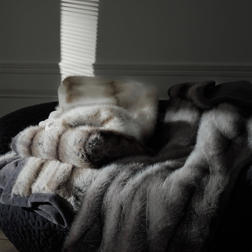 Luxury Soft Faux Fox Fur Blanket | Eco-Friendly