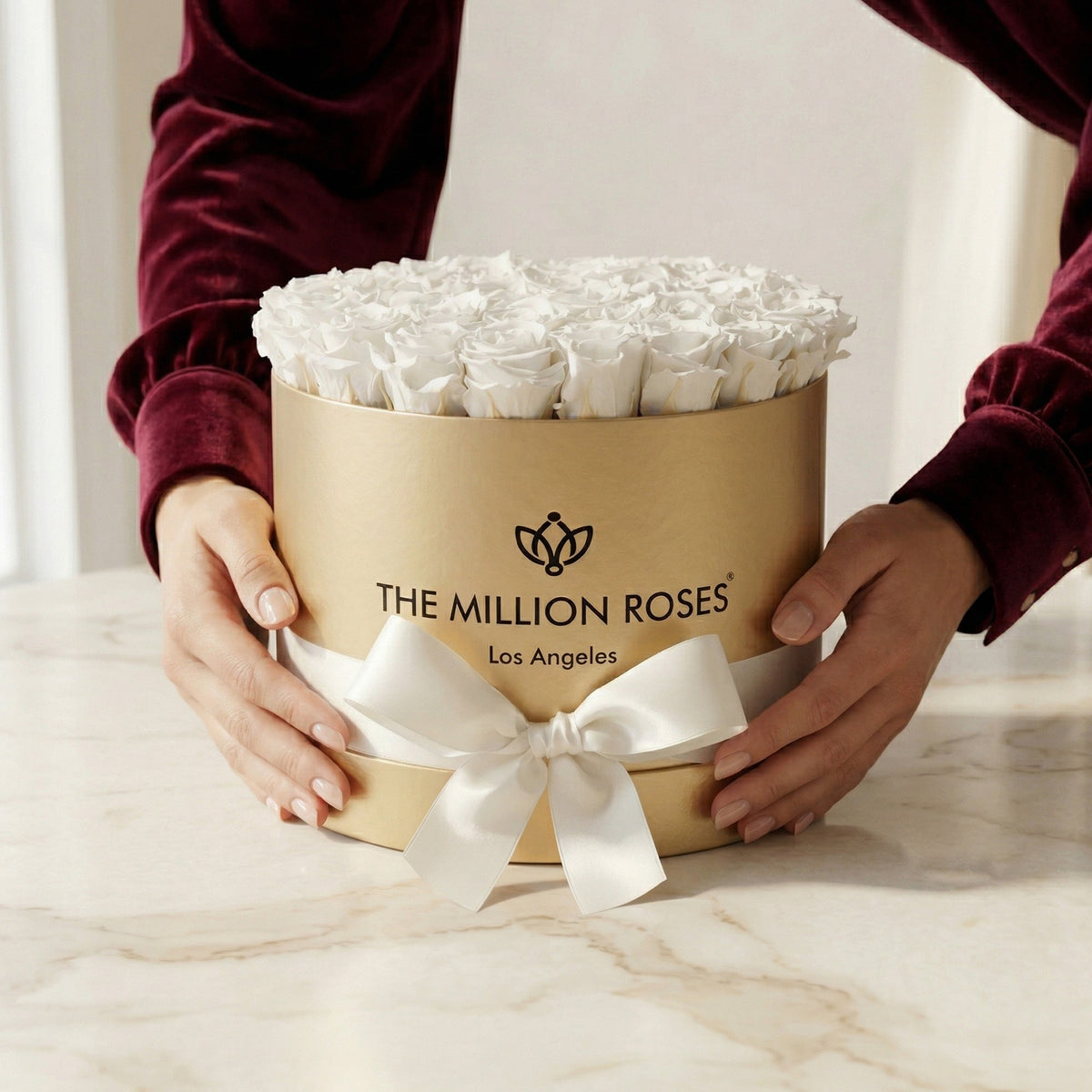 Supreme Gold Box | White Roses