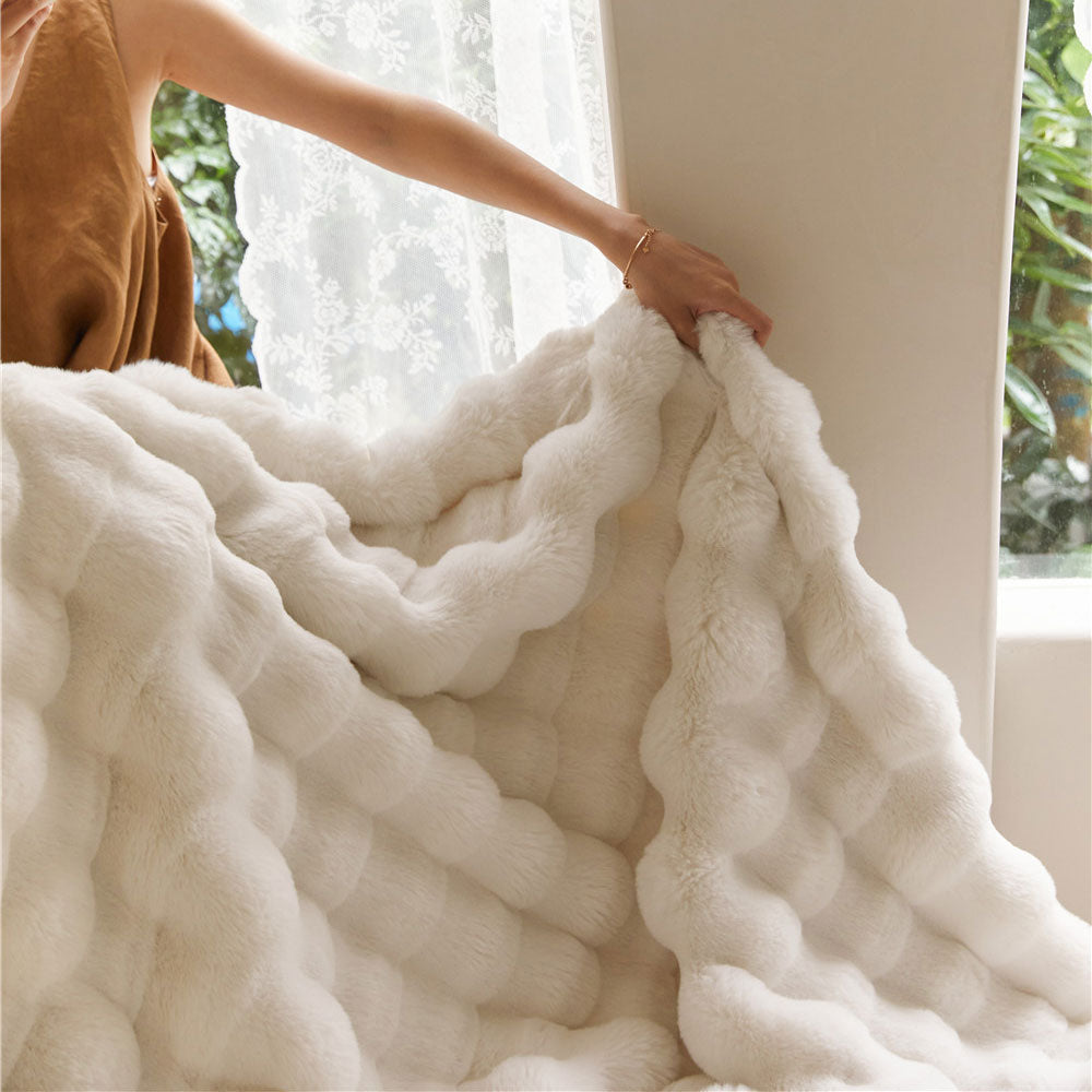 Toscana Super+ Soft & Comfortable Plush Bed Throw Blanket