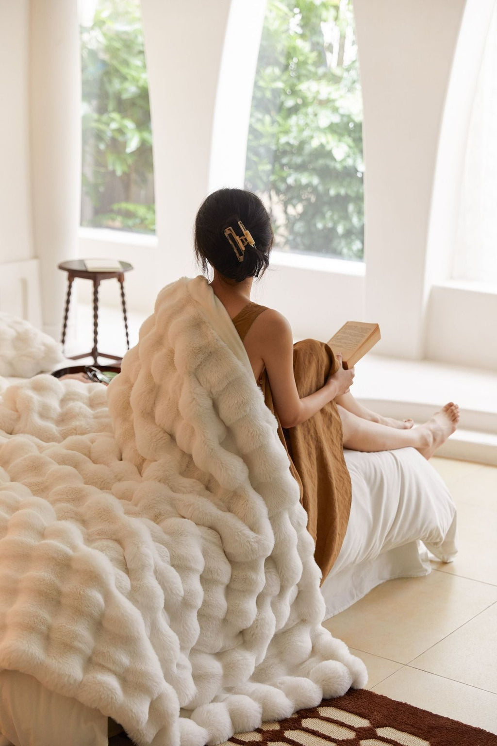 Toscana Super+ Soft & Comfortable Plush Bed Throw Blanket