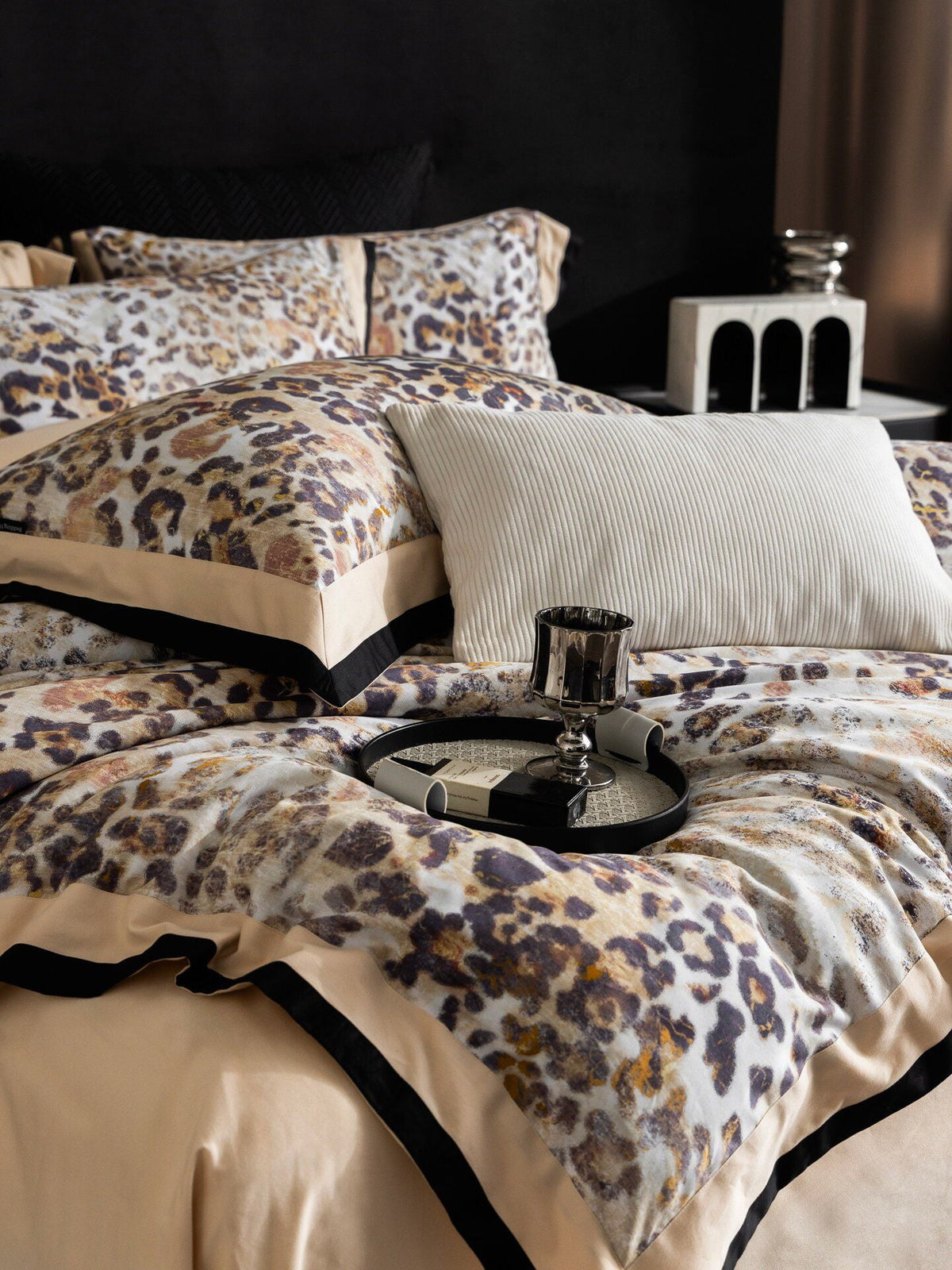 Vintage Leopard Egyptian Cotton 4-Piece Bedding Set