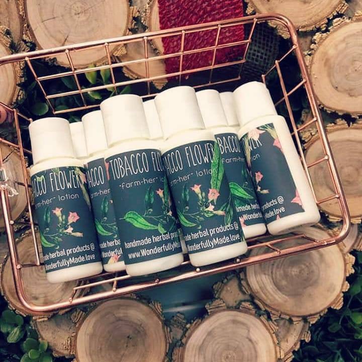 Tobacco Flower Spa Gift Basket