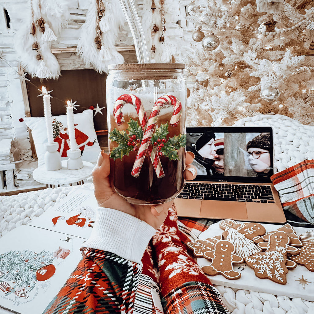 Candy Cane Holly 17oz